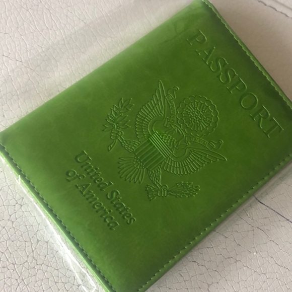 The 7 Best Passport Holders, Tested and Reviewed LIME GREEN RFID Passport holder *NWT*
